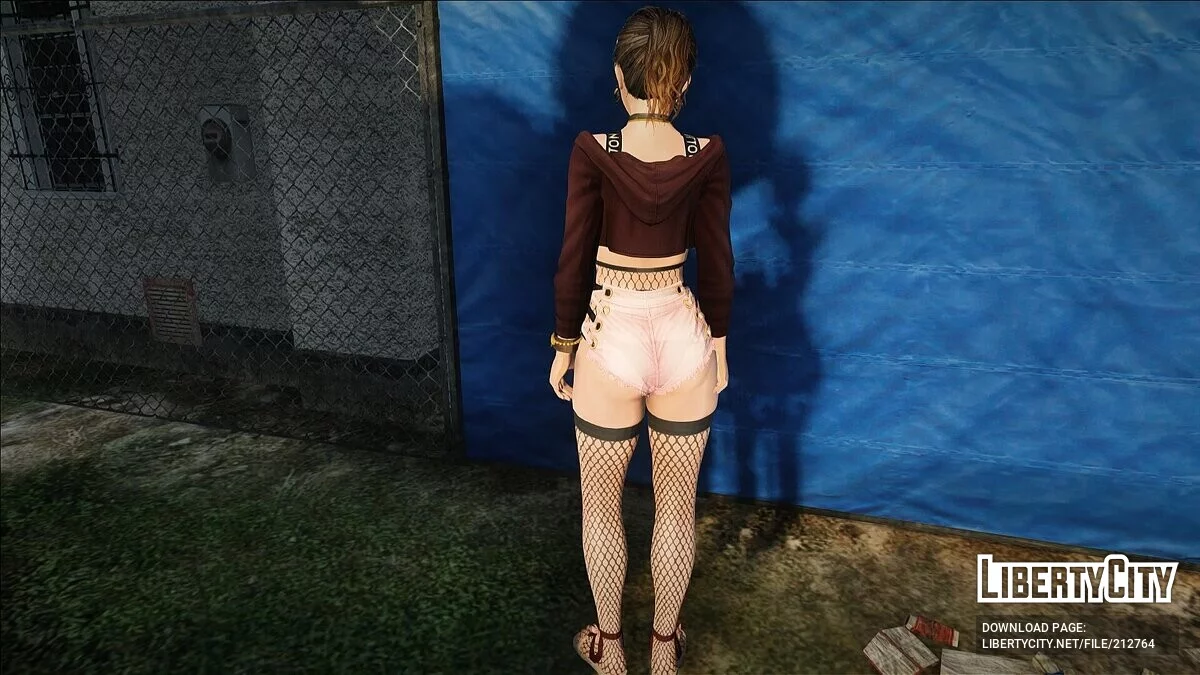 Нанами из DOAXVV в сексуальных шортиках / GTA San Andreas