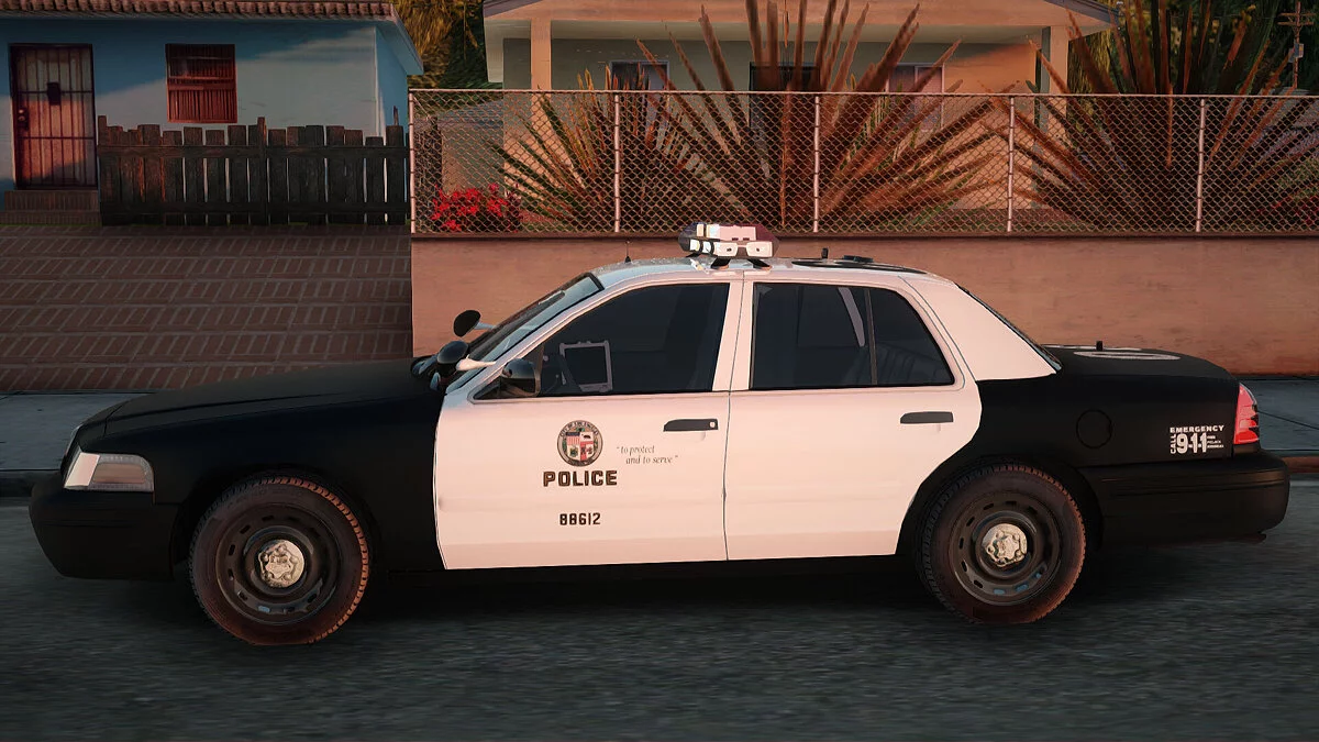 Ford Crown Victoria LAPD 2003 / GTA San Andreas