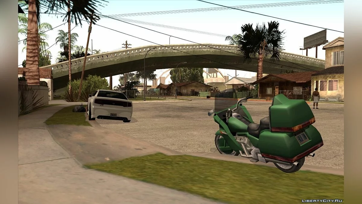 Машина и мотоцикл Франклина возле дома Карла / GTA San Andreas