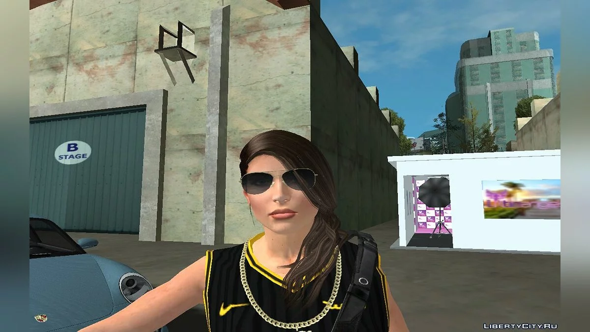 Лара Крофт из Tomb Raider / GTA San Andreas