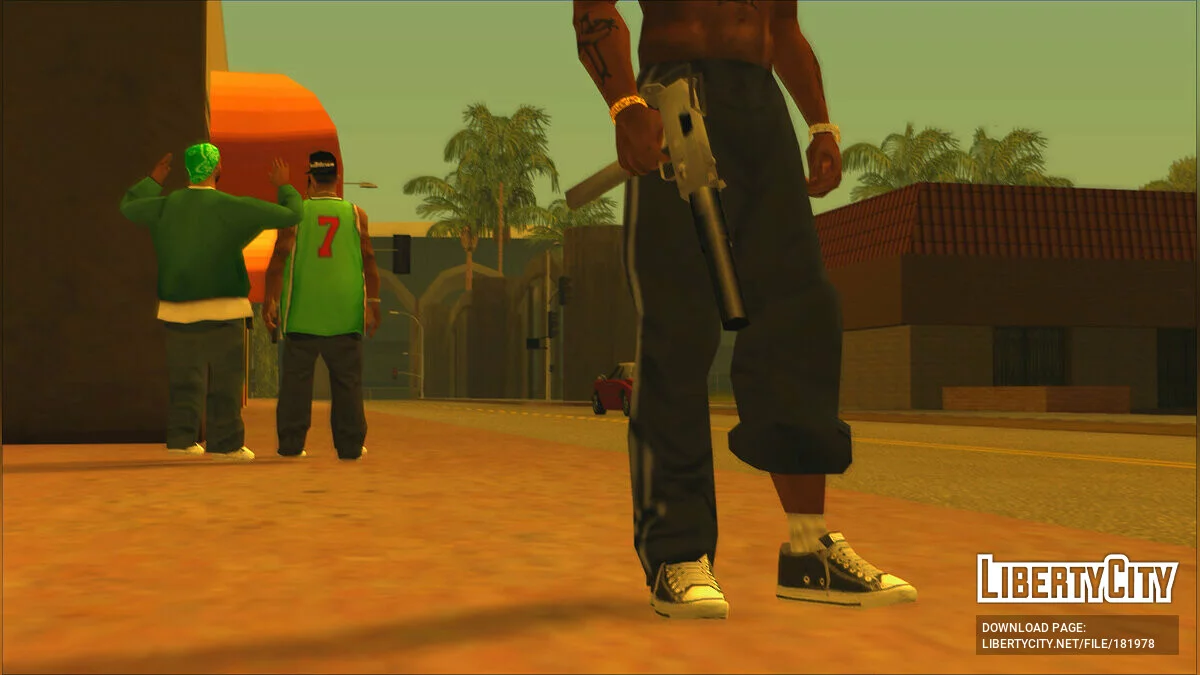 Расклешенные трек штаны / GTA San Andreas