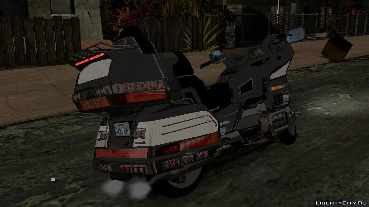 1990 Honda Goldwing GL 1500 / GTA San Andreas (iOS, Android)