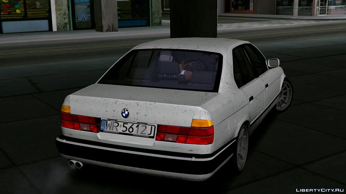 BMW E32 / GTA San Andreas (iOS, Android)