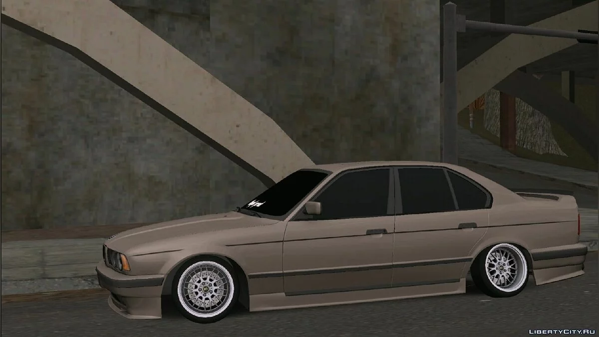BMW E34 / GTA San Andreas (iOS, Android)