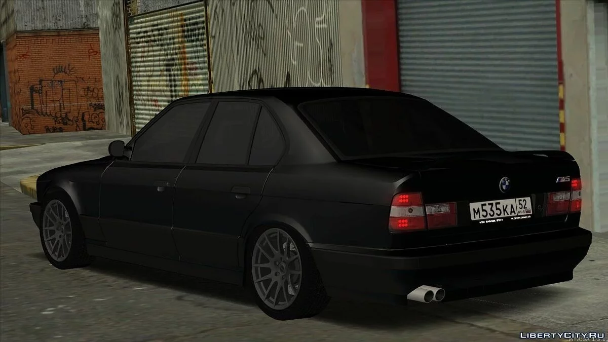 BMW M5 E34 / GTA San Andreas (iOS, Android)