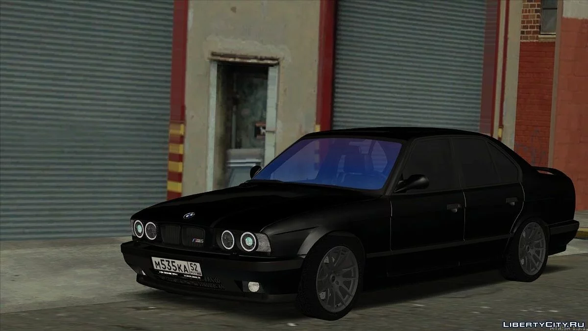 BMW M5 E34 / GTA San Andreas (iOS, Android)