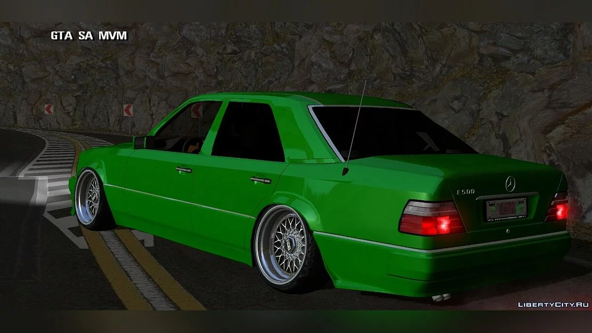 Mercedes-Benz E500 / GTA San Andreas (iOS, Android)