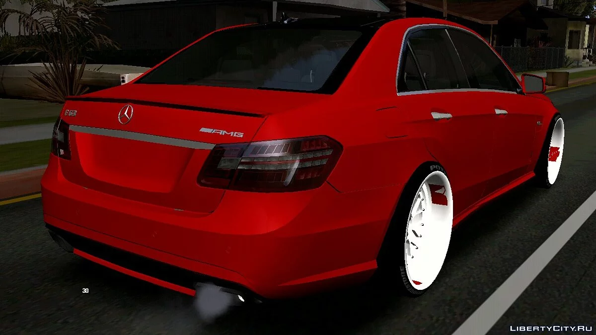 Mercedes-Benz E63 AMG / GTA San Andreas (iOS, Android)