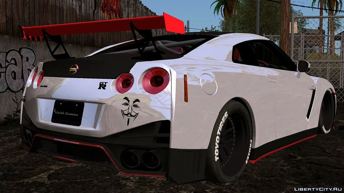 Nissan GTR R25 / GTA San Andreas (iOS, Android)