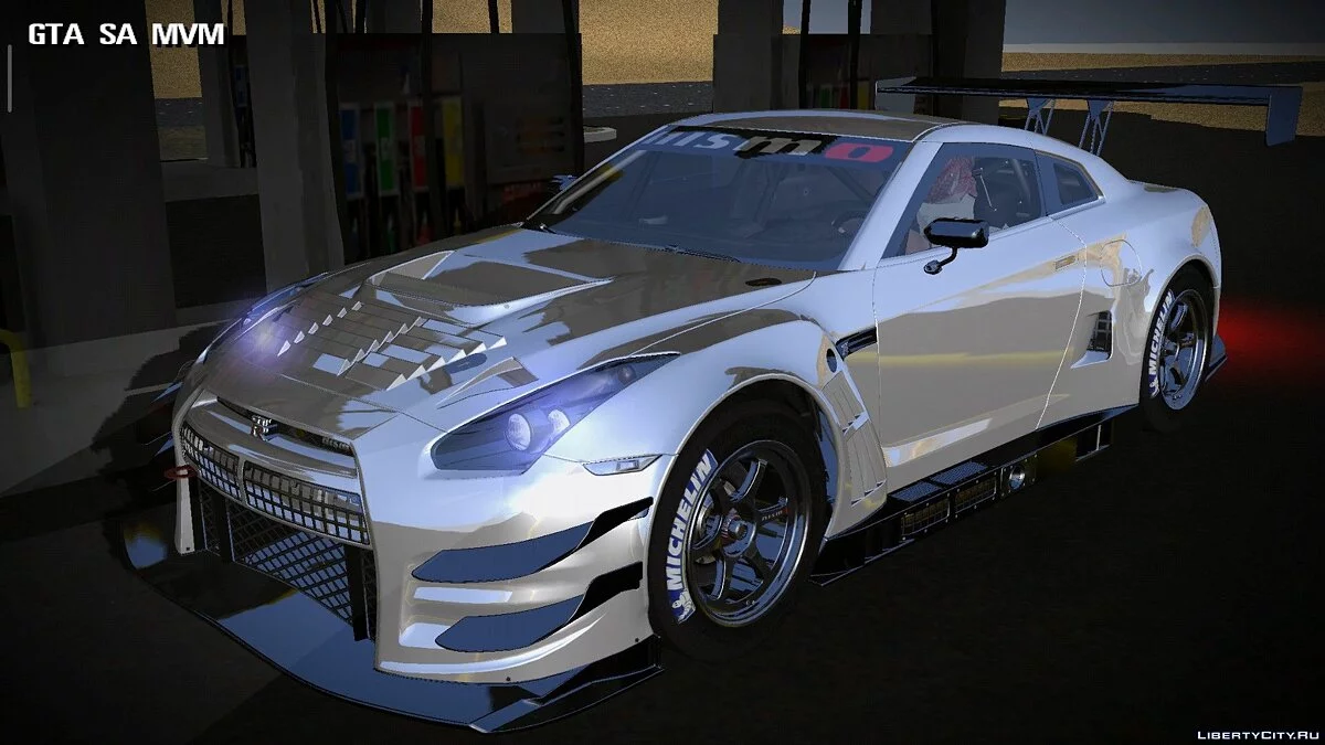 Nissan GTR R35 / GTA San Andreas (iOS, Android)
