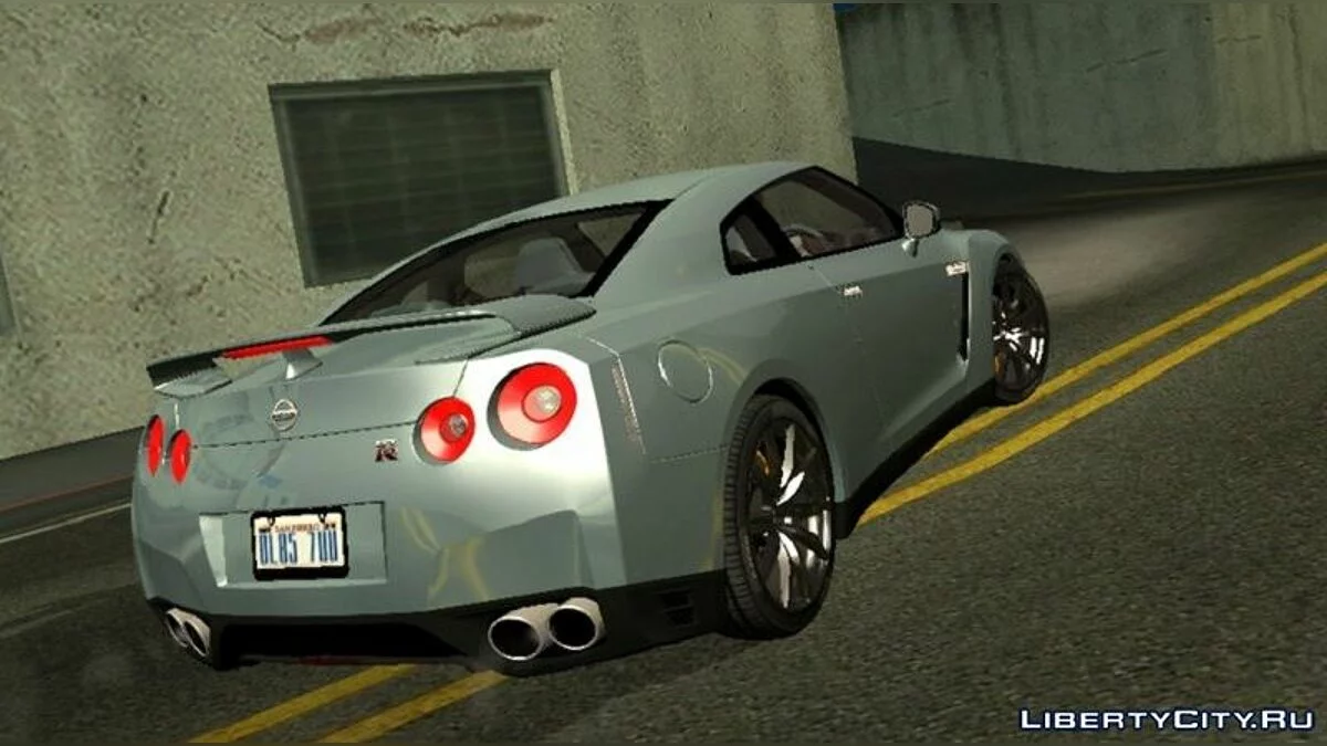 Nissan GTR R35 2015 / GTA San Andreas (iOS, Android)