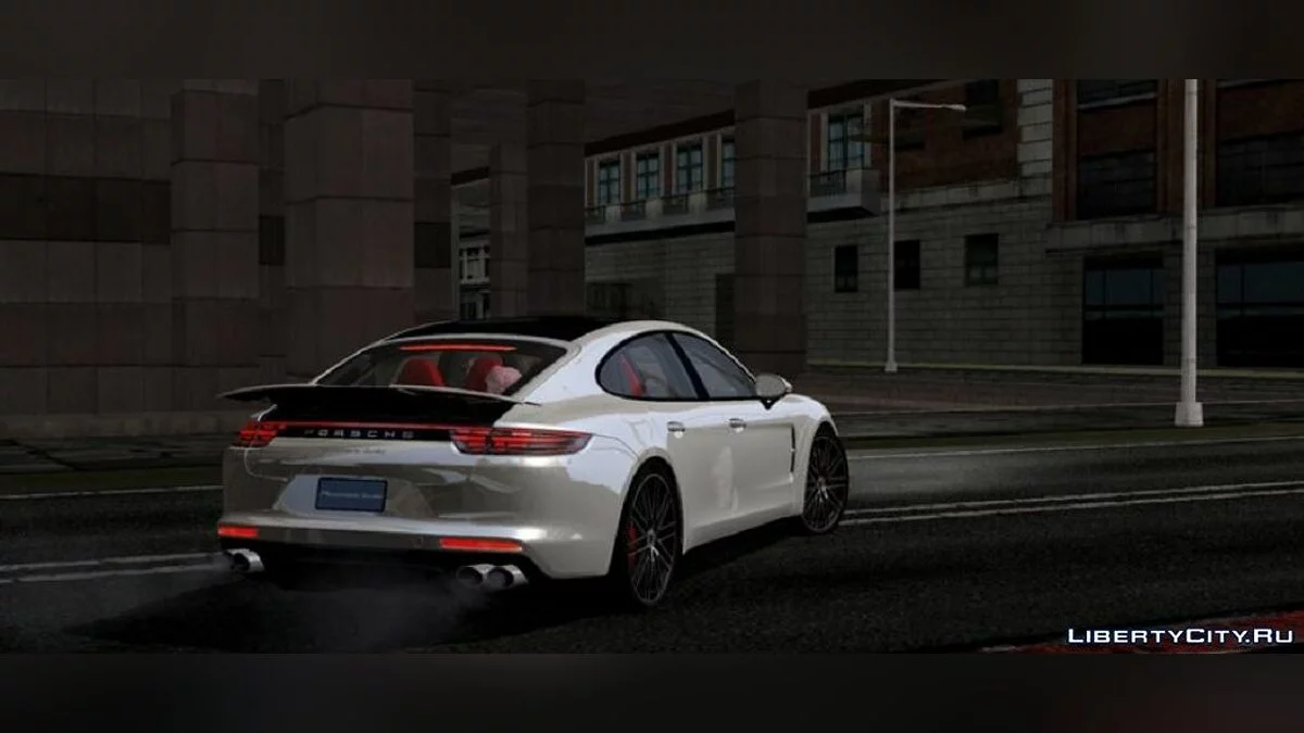 2017 Porsche Panamera Turbo / GTA San Andreas (iOS, Android)