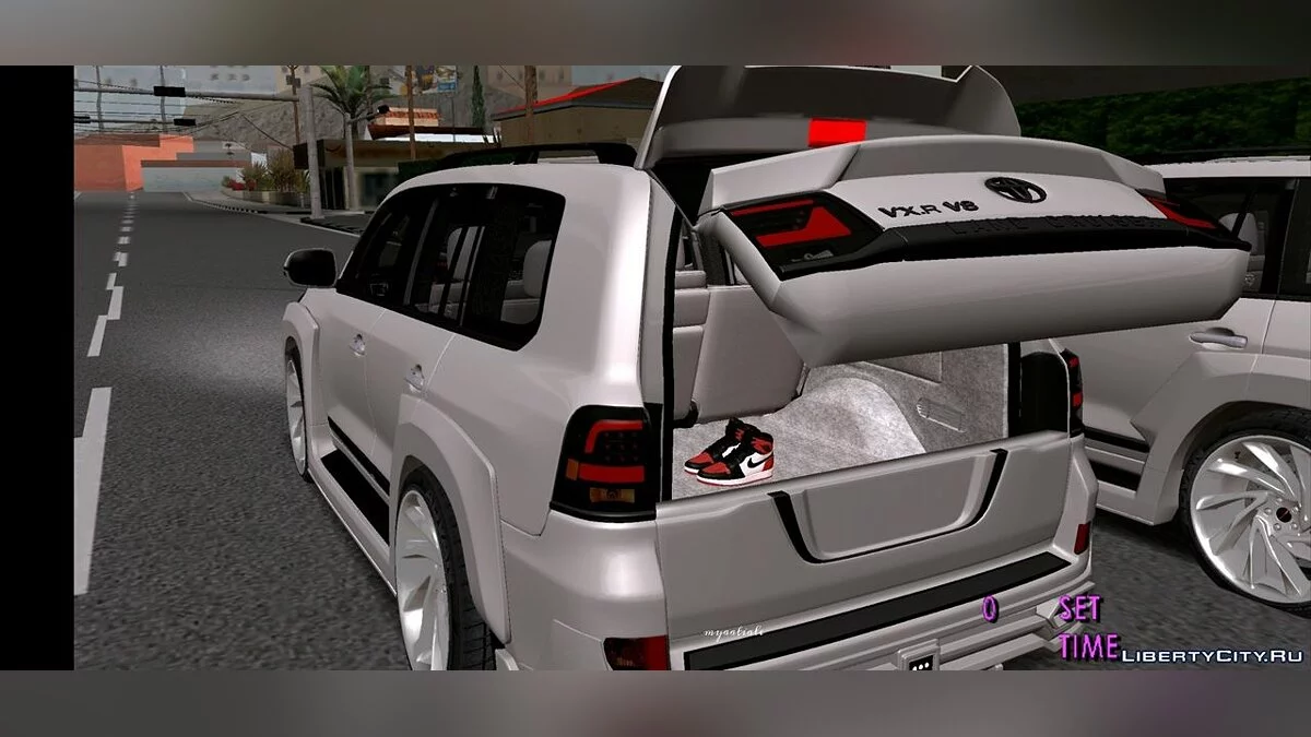 Toyota Land Cruiser / GTA San Andreas (iOS, Android)