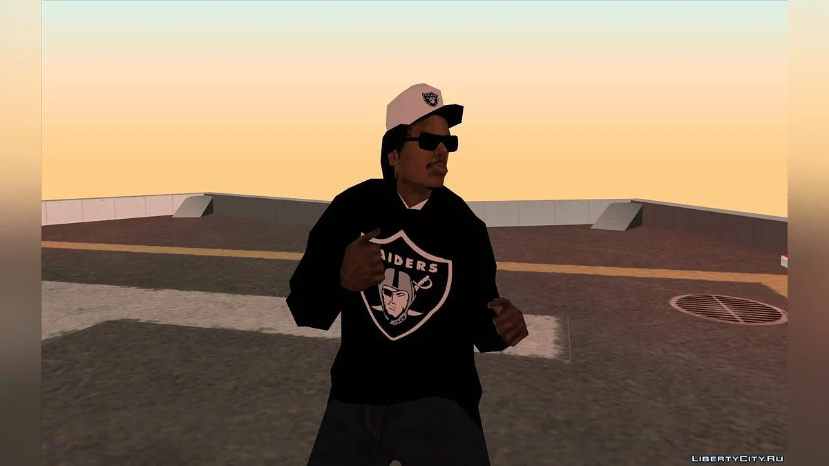 Райдер в одежде футбольного клуба "Oakland Raiders" / GTA San Andreas