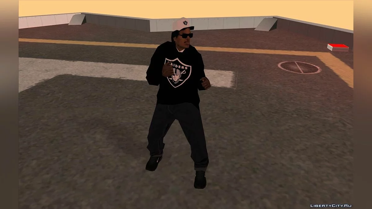 Райдер в одежде футбольного клуба "Oakland Raiders" / GTA San Andreas